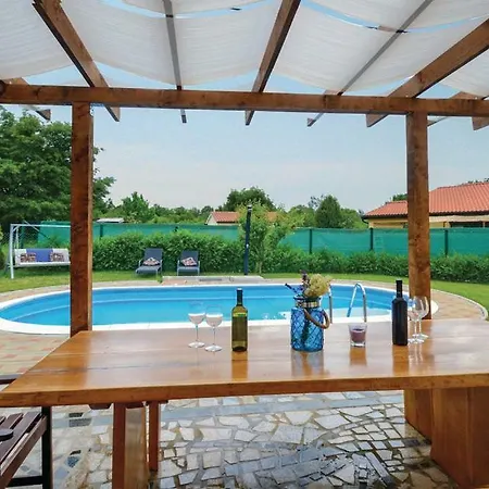 Nika Casa de Férias