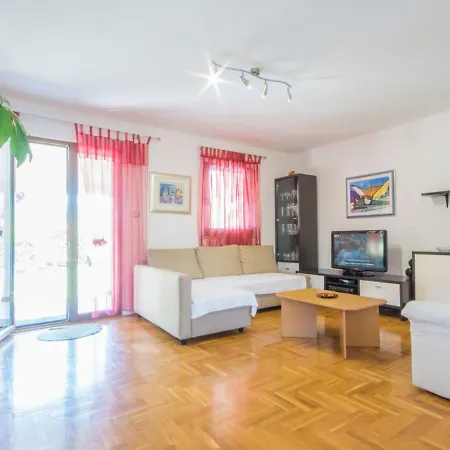 Holiday home Nika *