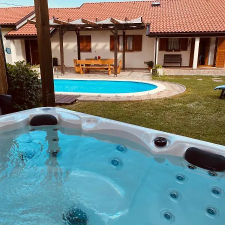 Nika Holiday home